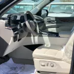 Cadillac Escalade black inside beige 2022 Platinum sports - Thumbnail 7