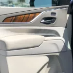 Cadillac Escalade black inside beige 2022 Platinum sports - Thumbnail 9