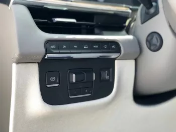 Cadillac Escalade black inside beige 2022 Platinum sports