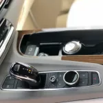 Cadillac Escalade black inside beige 2022 Platinum sports - Thumbnail 11