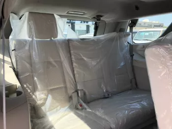 Cadillac Escalade black inside beige 2022 Platinum sports