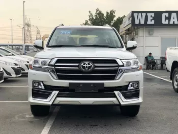 Toyota Land Cruiser VXR 5.7 L 2021 full option with hydraulic
