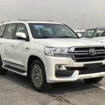 Toyota Land Cruiser VXR 5.7 L 2021 full option with hydraulic - Thumbnail 4
