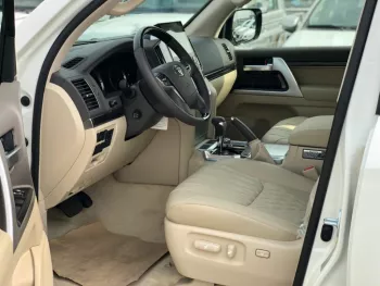 Toyota Land Cruiser VXR 5.7 L 2021 full option with hydraulic