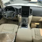 Toyota Land Cruiser VXR 5.7 L 2021 full option with hydraulic - Thumbnail 13