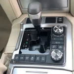 Toyota Land Cruiser VXR 5.7 L 2021 full option with hydraulic - Thumbnail 17