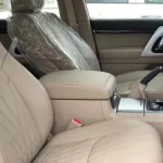 Toyota Land Cruiser VXR 5.7 L 2021 full option with hydraulic - Thumbnail 19