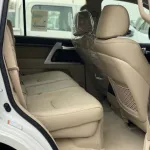 Toyota Land Cruiser VXR 5.7 L 2021 full option with hydraulic - Thumbnail 20