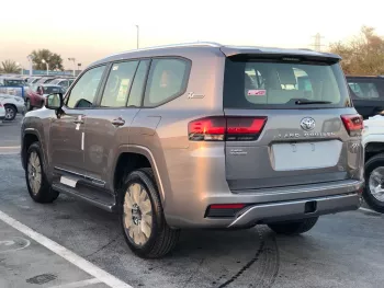 Toyota Land Cruiser GXR 3.5L twin turbo 2022