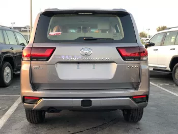 Toyota Land Cruiser GXR 3.5L twin turbo 2022