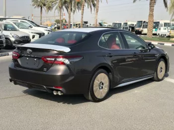 2022 Toyota Camry SE 3.5L V6 FWD