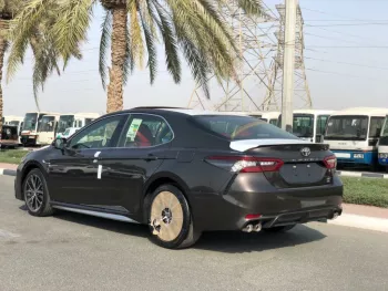 2022 Toyota Camry SE 3.5L V6 FWD