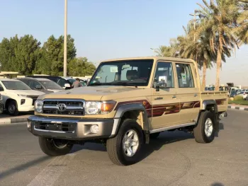 Toyota Land Cruiser pickup Double cub 4.0L with winch 2022