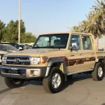 Toyota Land Cruiser pickup Double cub 4.0L with winch 2022 - Thumbnail 3