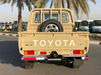 Toyota Land Cruiser pickup Double cub 4.0L with winch 2022