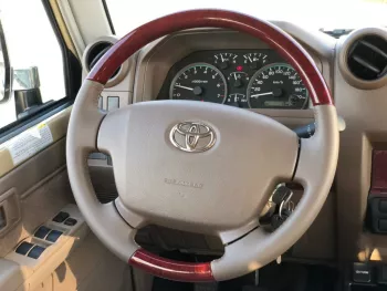 Toyota Land Cruiser pickup Double cub 4.0L with winch 2022