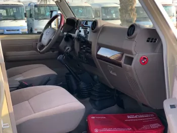 Toyota Land Cruiser pickup Double cub 4.0L with winch 2022
