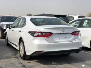 Toyota Camry 2.5L V4 GLE 2022 FWD