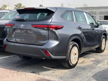 Toyota HIGHLANDER 2.5L HYBRD LE FWD 2022