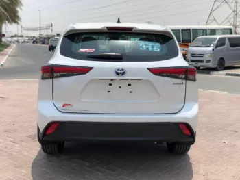 Toyota HIGHLANDER LE 2.5L V4 HYBRID FWD 2022