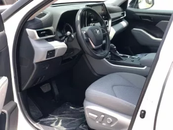 Toyota HIGHLANDER LE 2.5L V4 HYBRID FWD 2022