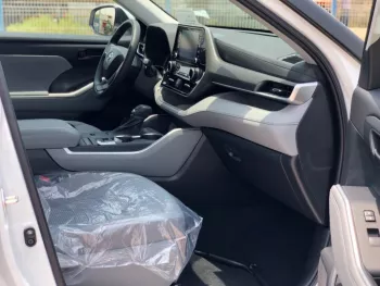 Toyota HIGHLANDER LE 2.5L V4 HYBRID FWD 2022