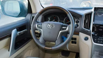 TOYOTA LAND CRUISER VX-R V8 5.7 2021 EXPORT PRICE