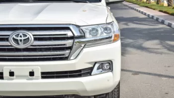 Toyota LAND CRUISER 5.7L V8 2021 EXR 4WD