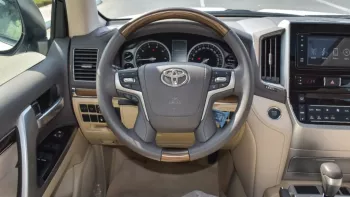 Toyota LAND CRUISER 5.7L V8 2021 EXR 4WD
