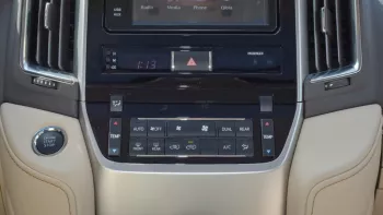 Toyota LAND CRUISER 5.7L V8 2021 EXR 4WD