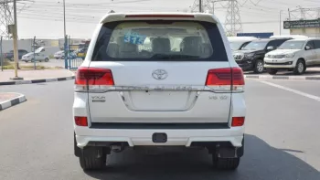 Toyota LAND CRUISER 5.7L 8Cyl 2021 VXR 4WD