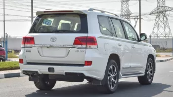 Toyota LAND CRUISER 5.7L 8Cyl 2021 VXR 4WD