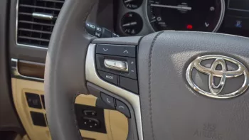 Toyota LAND CRUISER 5.7L 8Cyl 2021 VXR 4WD