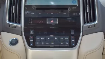 Toyota LAND CRUISER 5.7L 8Cyl 2021 VXR 4WD