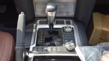 2021 Toyota LAND CRUISER VXR 5.7L 8Cyl 4WD