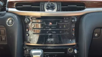 LEXUS LX570 2021 8Cyl BLACK EDITION Olive green color