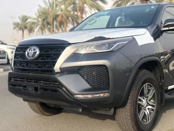Toyota Fortuner 4WD 2.7L 4Cyl 2022