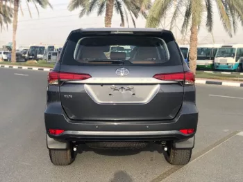 Toyota Fortuner 4WD 2.7L 4Cyl 2022