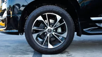 TOYOTA LAND CRUISER VX-R V8 5.7 2021 EXPORT PRICE