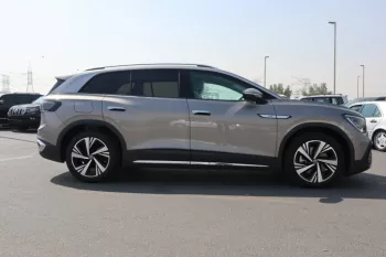 VOLKSWAGEN ID.6 PRO CROZZ 2022 GOLD 7 SEATS WITH 360 CAMERA