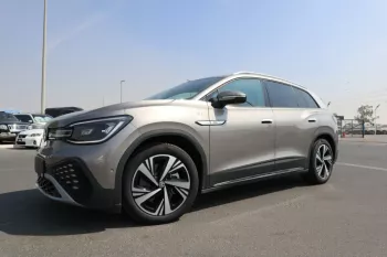 VOLKSWAGEN ID.6 PRO CROZZ 2022 GOLD 7 SEATS WITH 360 CAMERA