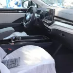 VOLKSWAGEN ID.6 PRO CROZZ 2022 GOLD 7 SEATS WITH 360 CAMERA - Thumbnail 13
