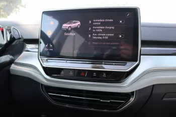 VOLKSWAGEN ID.6 PRO CROZZ 2022 GOLD 7 SEATS WITH 360 CAMERA
