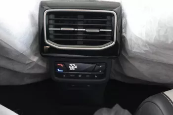 VOLKSWAGEN ID.6 PRO CROZZ 2022 GOLD 7 SEATS WITH 360 CAMERA