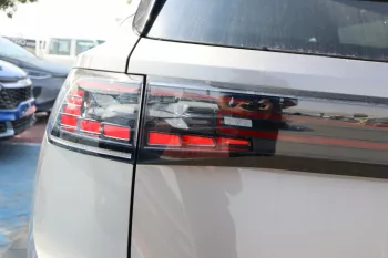 VOLKSWAGEN ID.6 PRO CROZZ 2022 GOLD 7 SEATS WITH 360 CAMERA