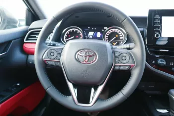 Toyota Camry SE V6 2022, 3.5L Petrol, A/T