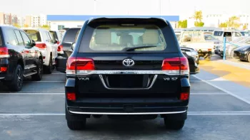 TOYOTA LAND CRUISER VX-R V8 5.7 2021 EXPORT PRICE
