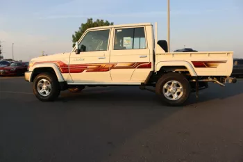 Toyota Land Cruiser Pickup DOUBLE CABIN 2021 LX V6 (4.0L) (SOLD)