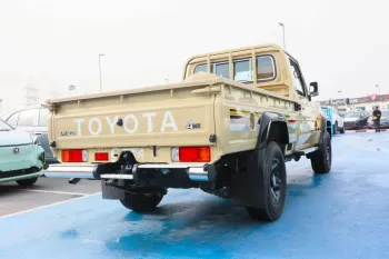 TOYOTA LAND CRUISER 70TH ANNIVERSARY LX V6 (4.0L)