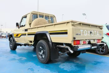 TOYOTA LAND CRUISER 70TH ANNIVERSARY LX V6 (4.0L)